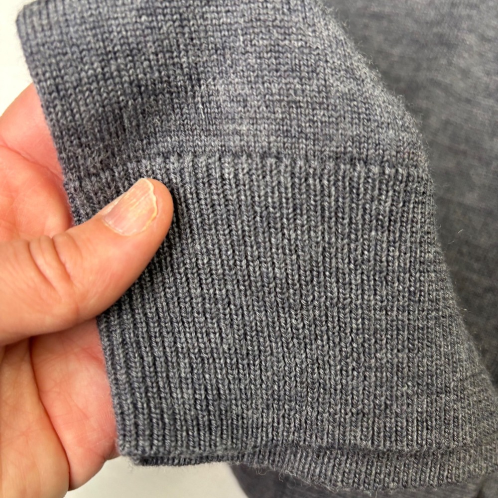 Vintage Merona Mens V Neck Sweater Medium Gray 100% Merino Wool Classic Preppy - Picture 5 of 7